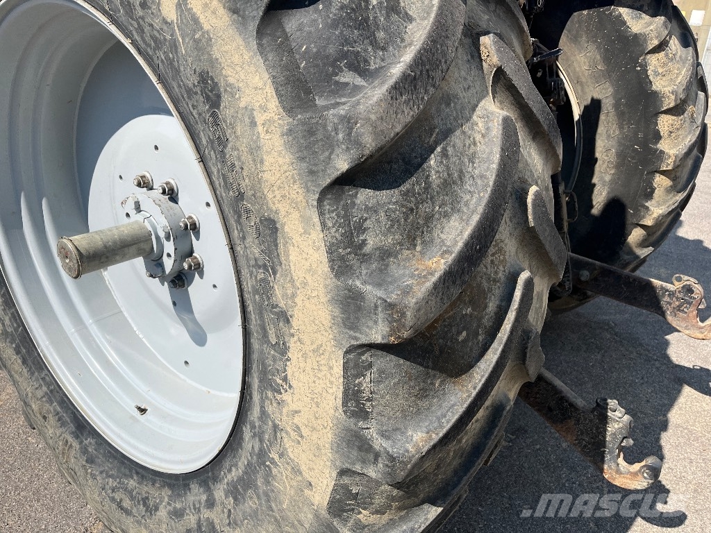 Same Iron 200 الجرارات