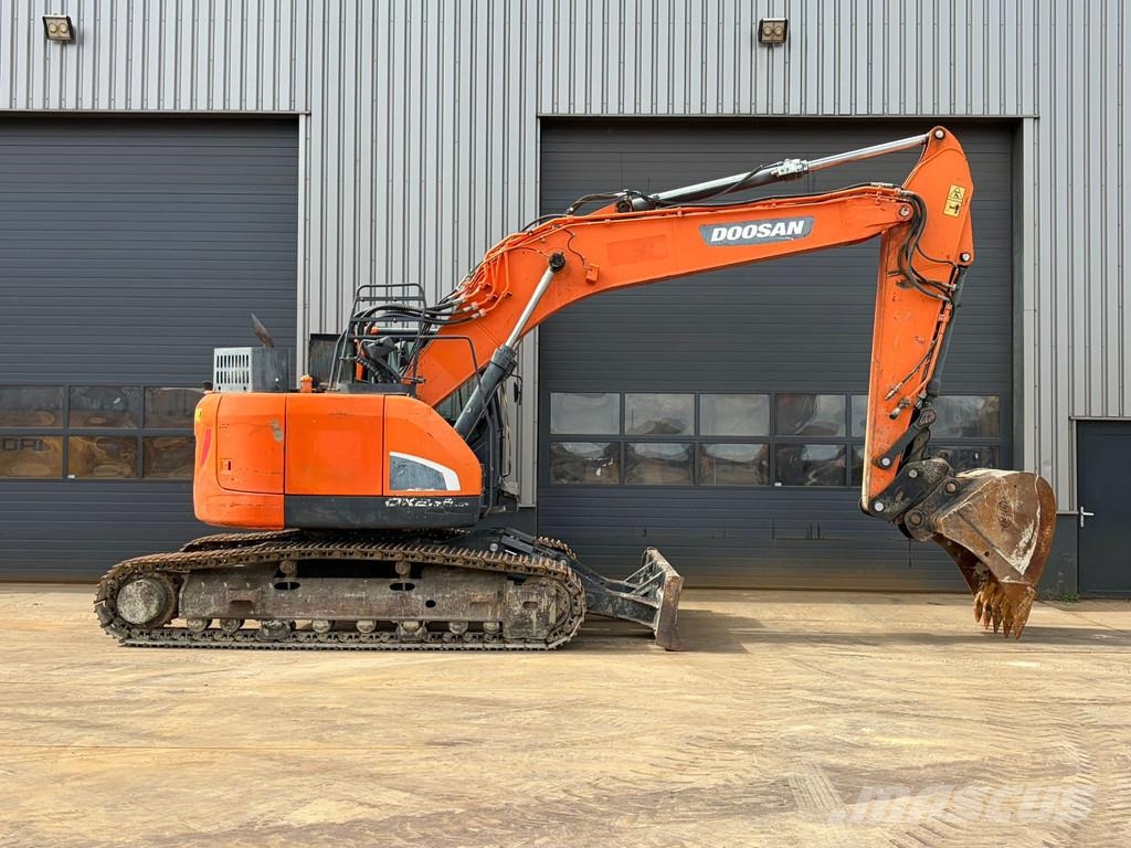 Doosan DX235LCR Excavadoras de cadenas