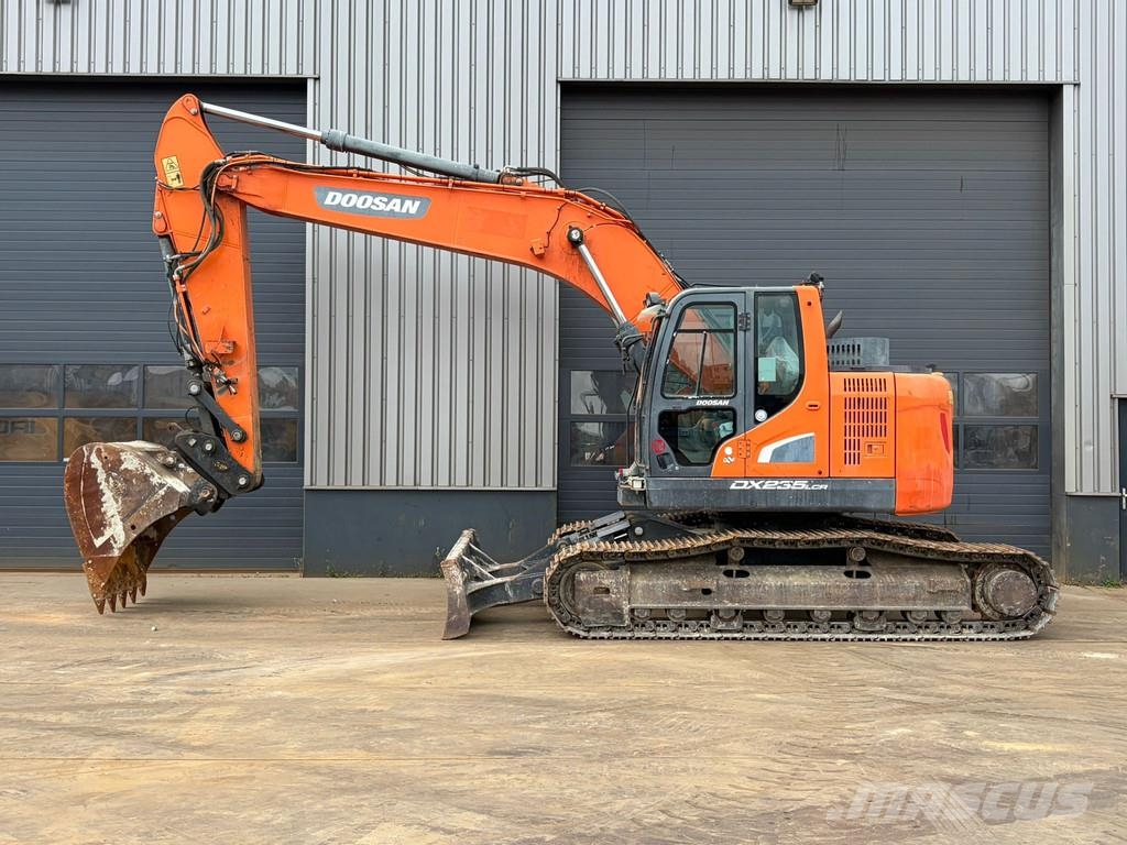 Doosan DX235LCR Raupenbagger