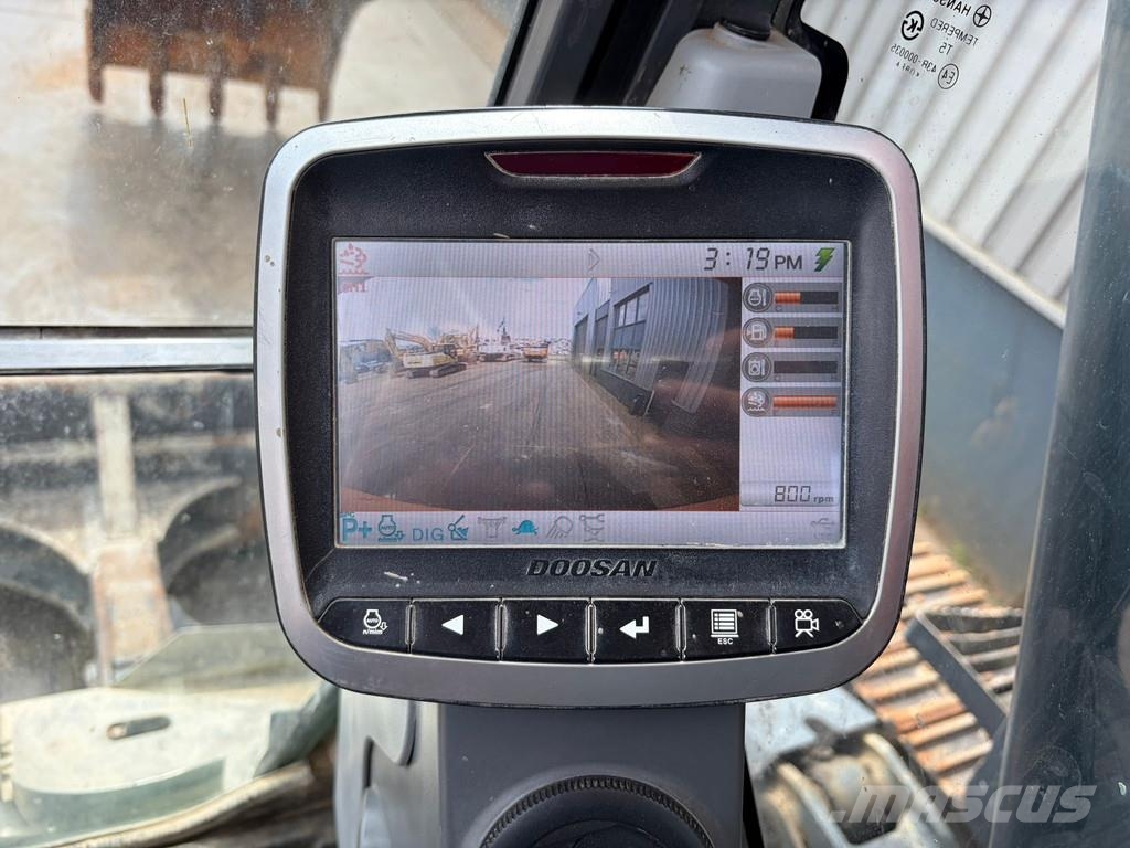Doosan DX235LCR Raupenbagger