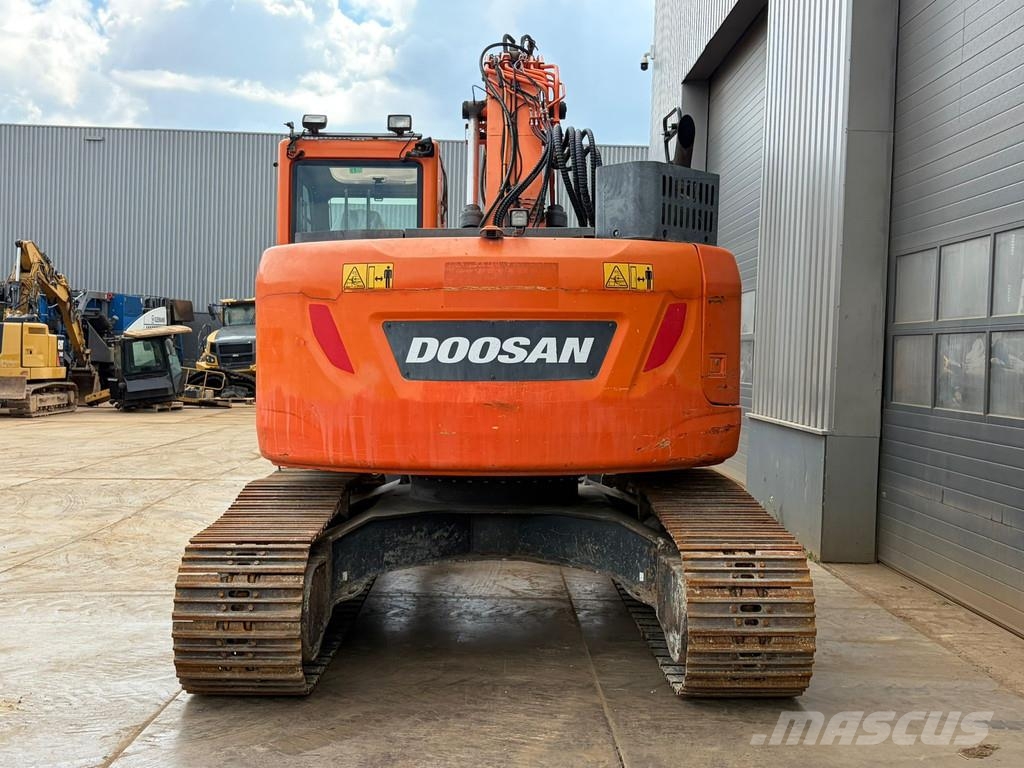 Doosan DX235LCR Raupenbagger