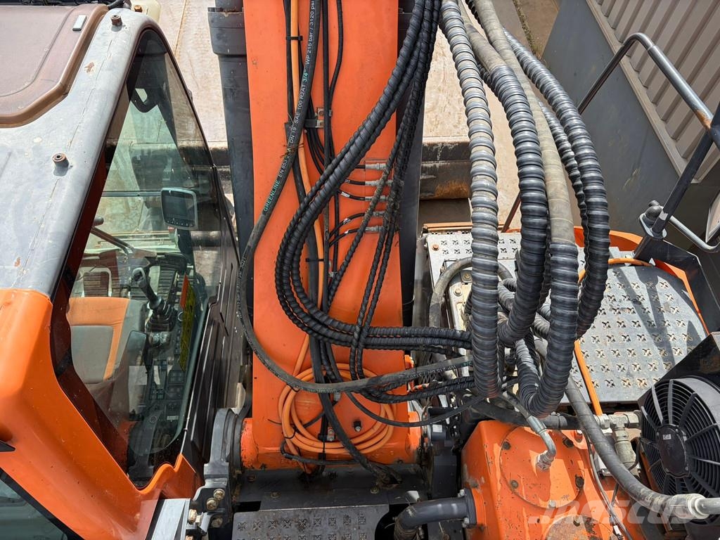 Doosan DX235LCR Raupenbagger