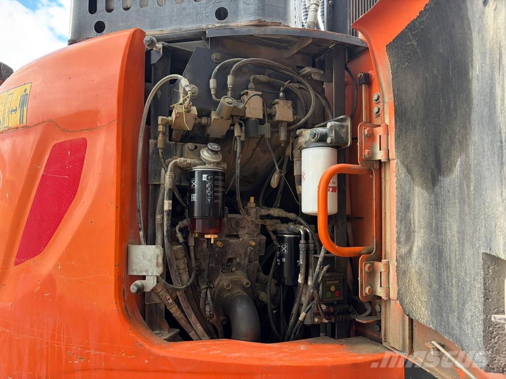 Doosan DX235LCR Excavadoras de cadenas