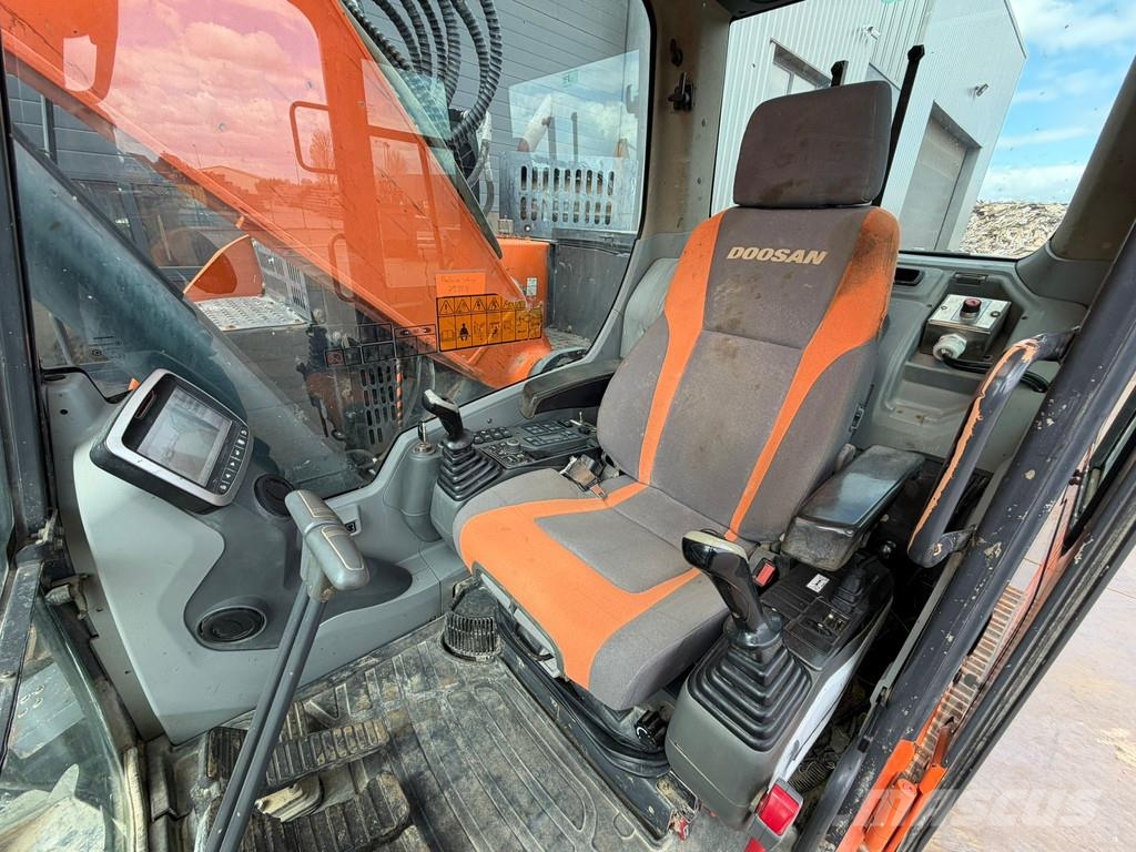 Doosan DX235LCR Raupenbagger