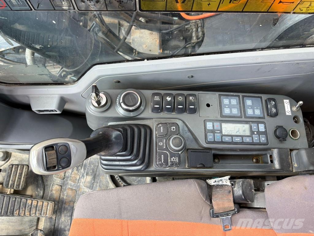 Doosan DX235LCR Raupenbagger