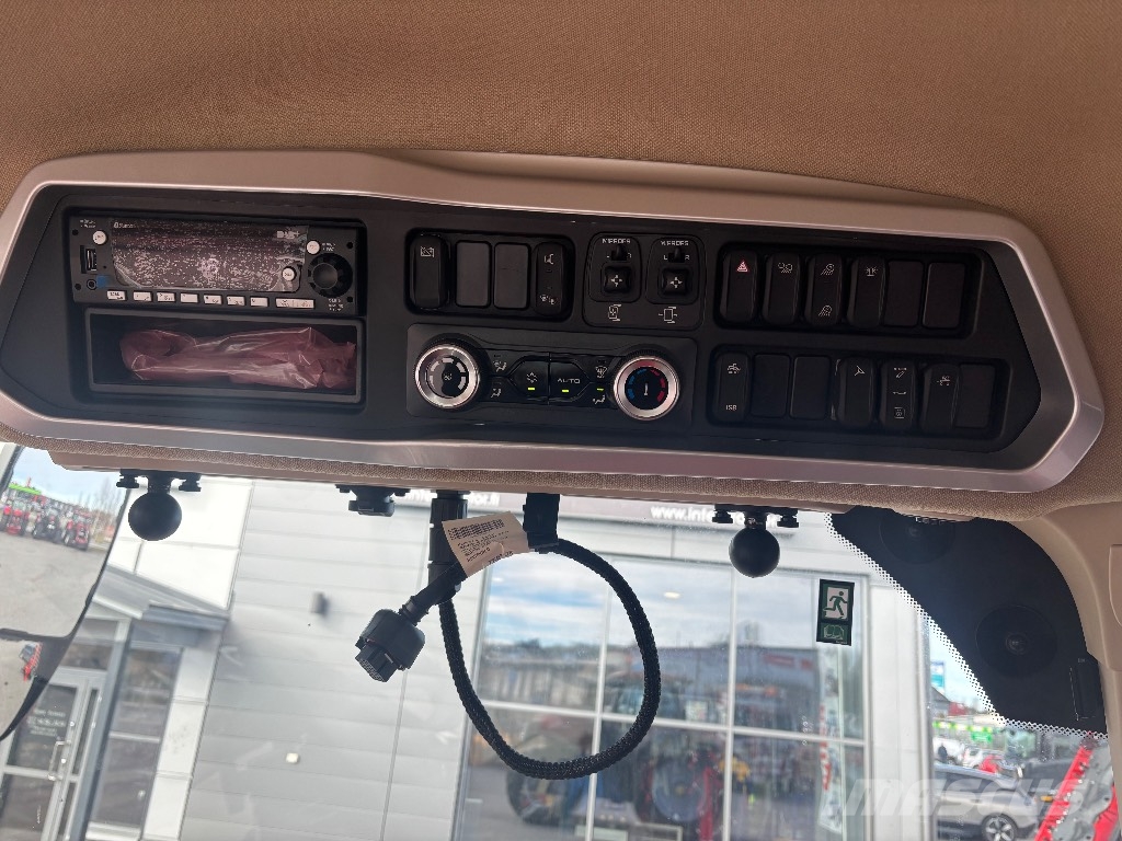 Case IH Puma 200 CVXDrive 56 km/h الجرارات