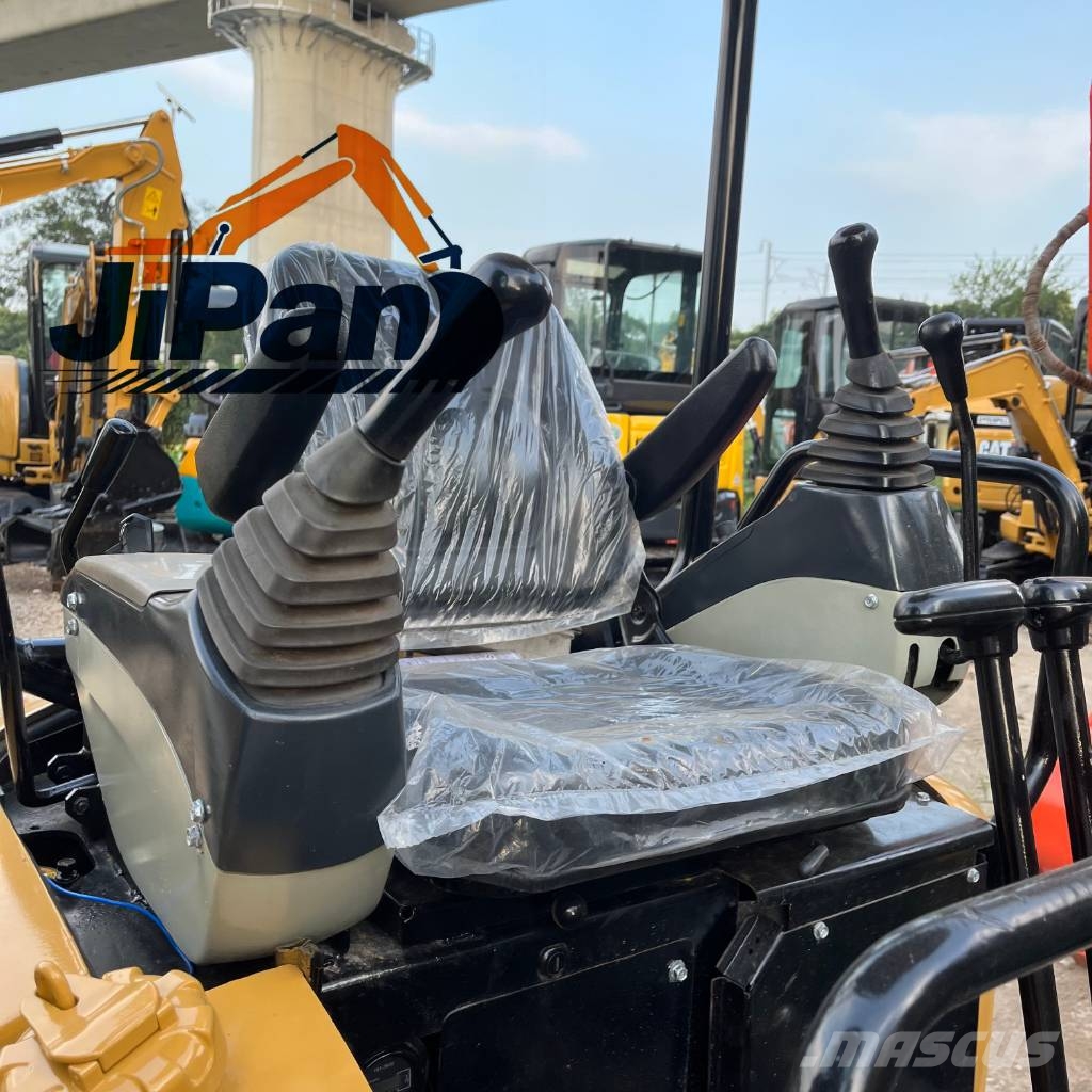 CAT 301.7CR 소형 굴삭기 7톤 미만