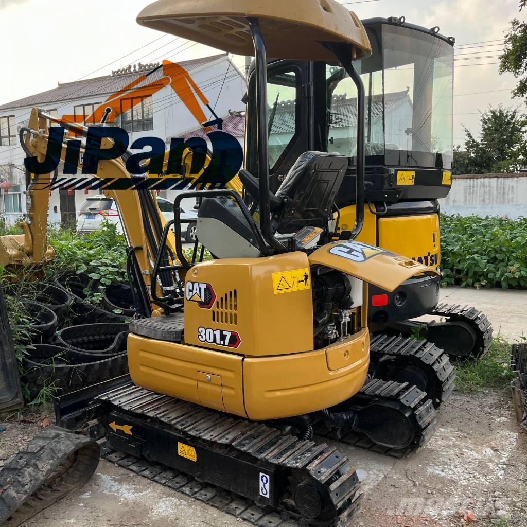 CAT 301.7CR 소형 굴삭기 7톤 미만