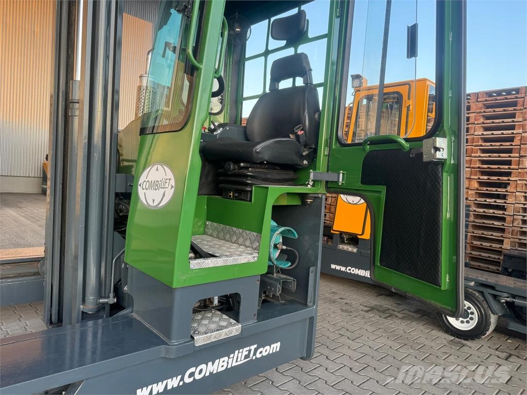 Combilift C5000 // LPG // Nelitietrukit