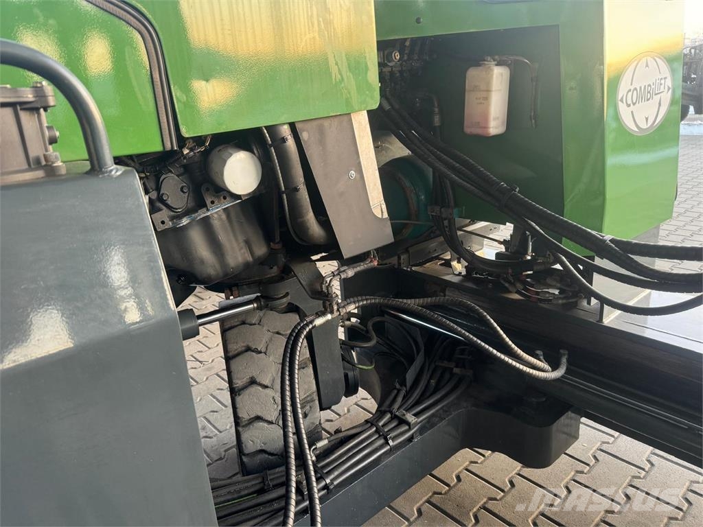 Combilift C5000 // LPG // 4-way reach trucks