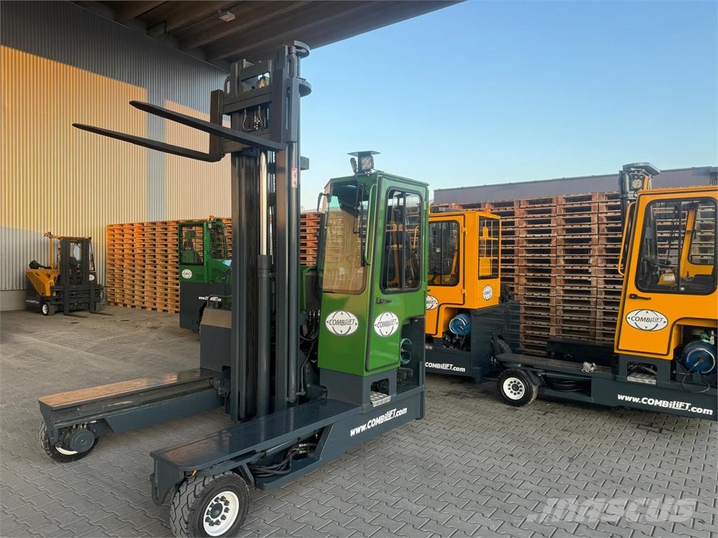 Combilift C5000 // LPG // 四向前伸式堆高機(叉車)