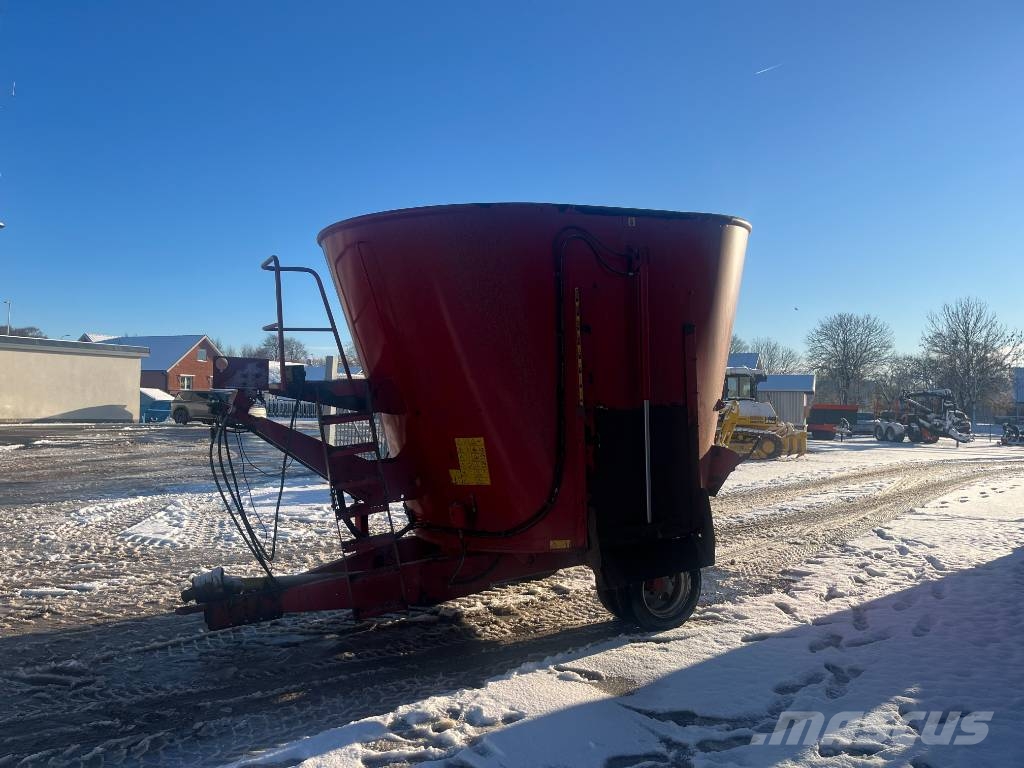 Peecon VMF 150 Mešalne hranilnice