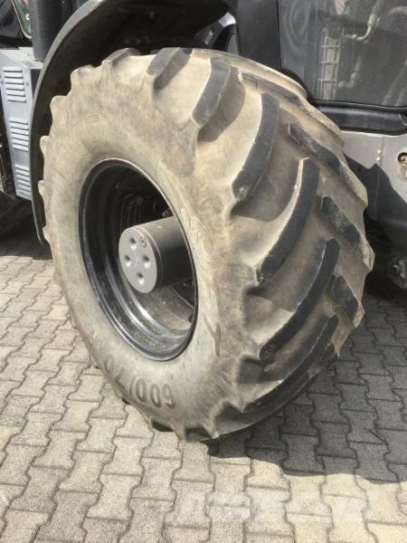 CLAAS AXION 830 트랙터