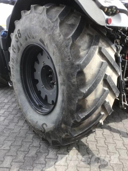 CLAAS AXION 830 트랙터