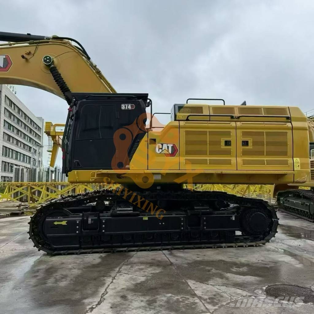 CAT 374 Kāpurķēžu ekskavatori