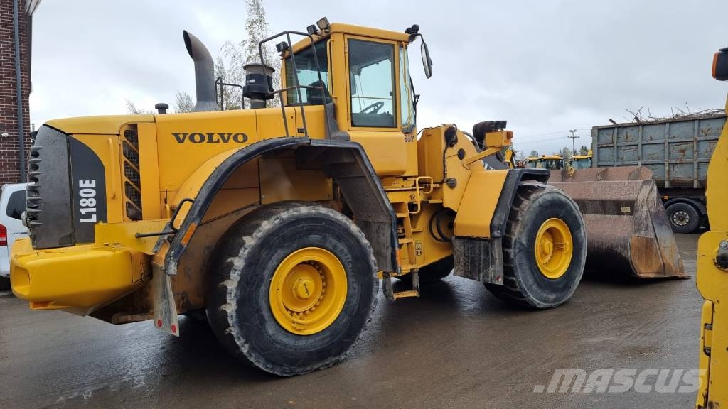 Volvo L 180 E Kolesové nakladače