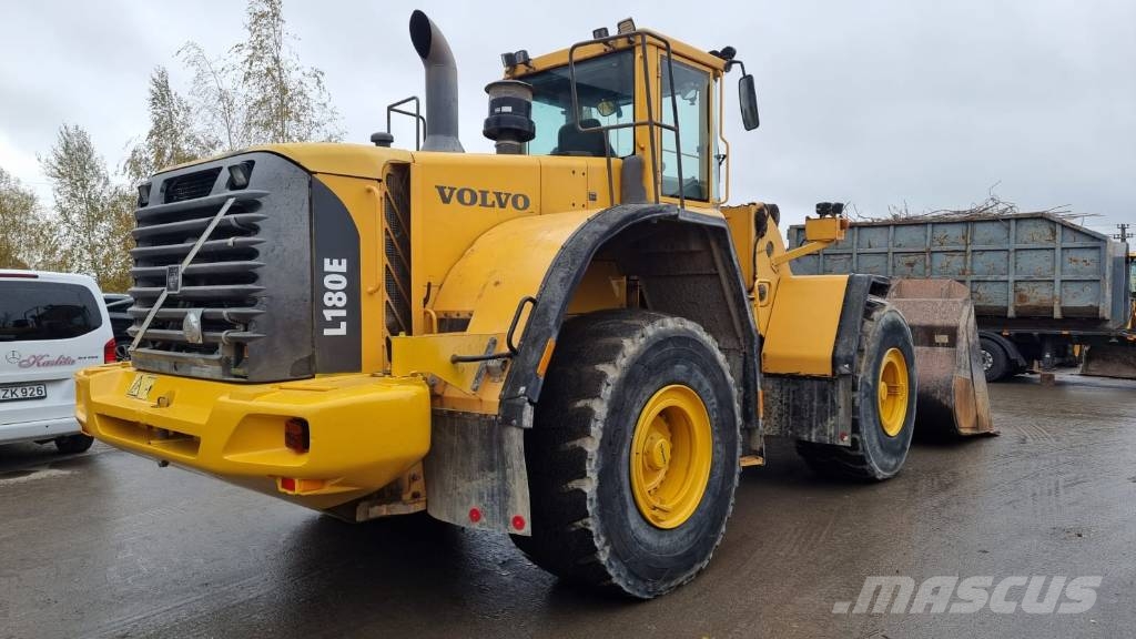 Volvo L 180 E Kolesové nakladače