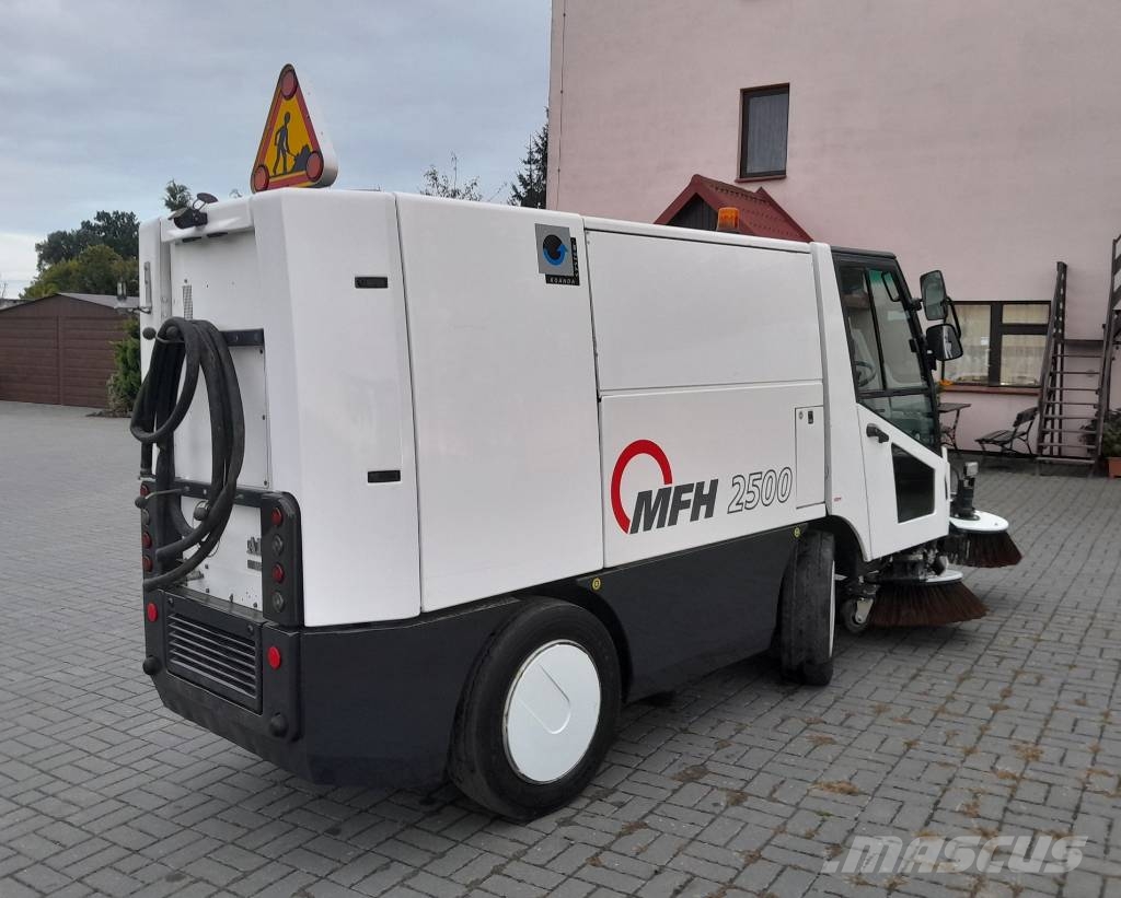 Aebi MFH2500 EURO4 - 2010 NR 418 كناسات