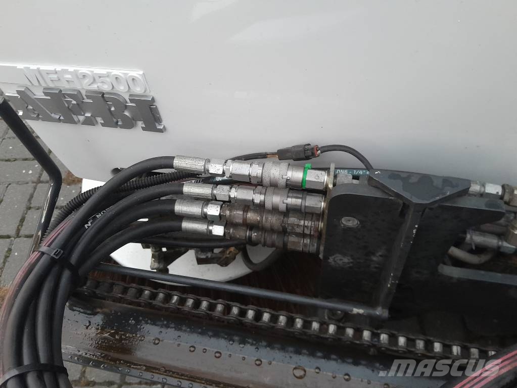 Aebi MFH2500 EURO4 - 2010 NR 418 كناسات