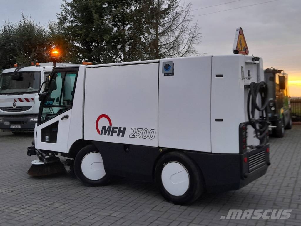 Aebi MFH2500 EURO4 - 2010 NR 418 كناسات