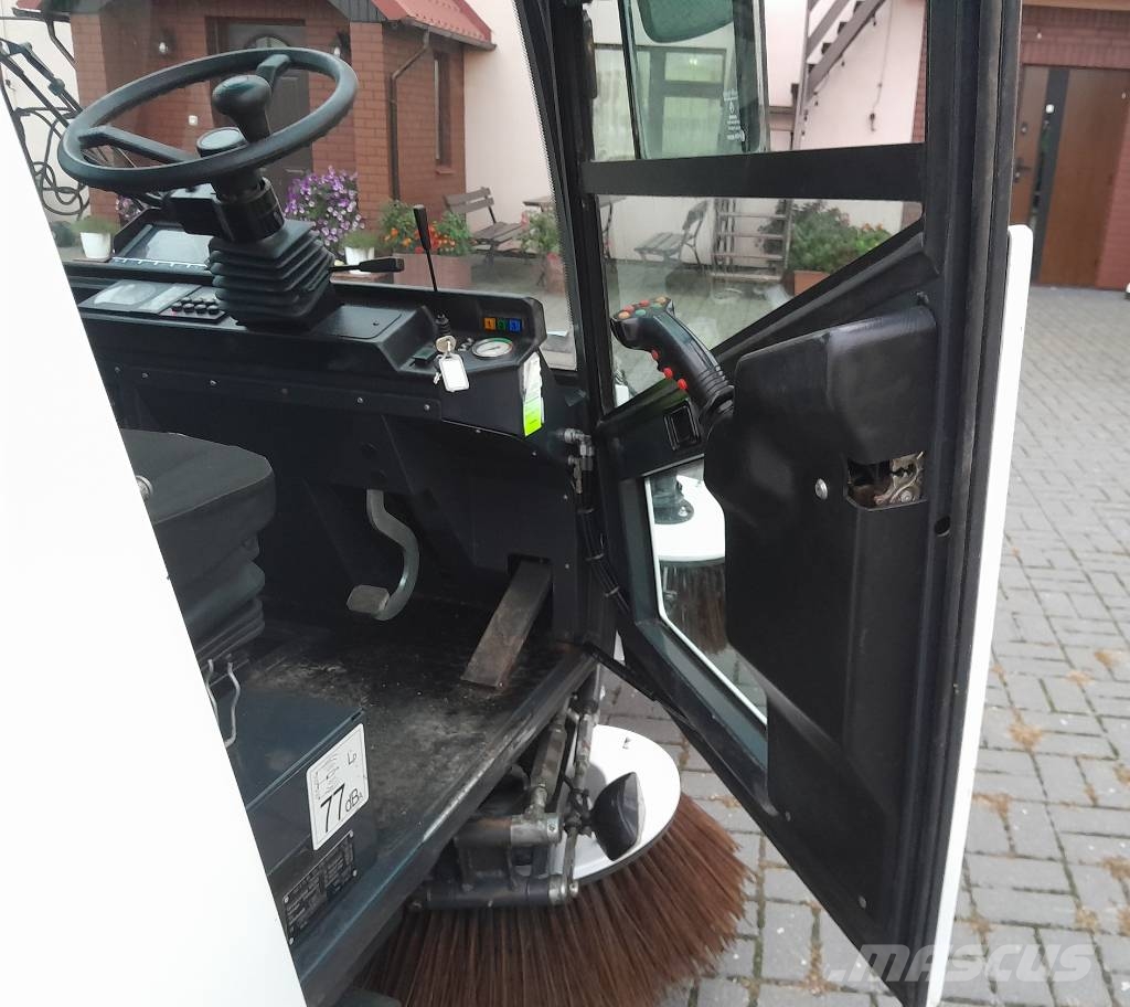 Aebi MFH2500 EURO4 - 2010 NR 418 كناسات
