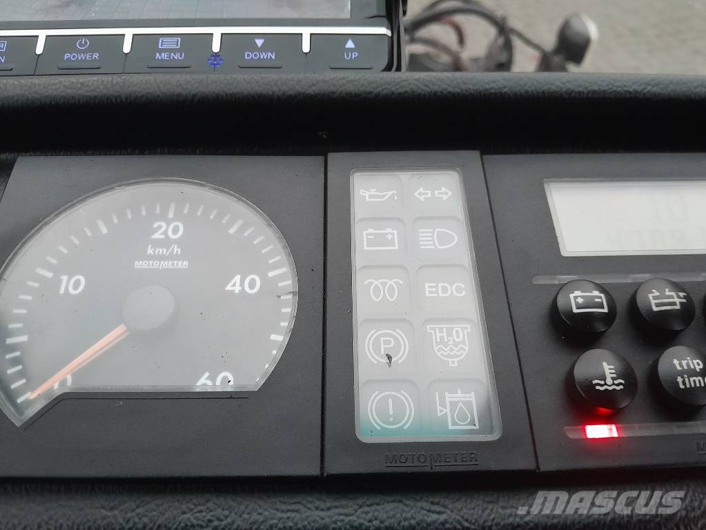 Aebi MFH2500 EURO4 - 2010 NR 418 كناسات