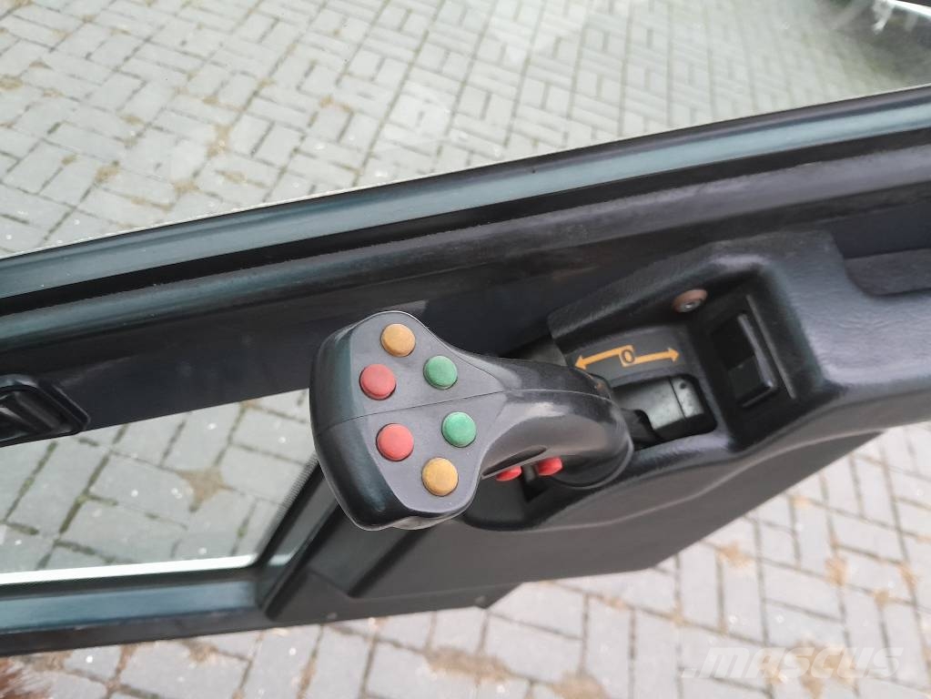 Aebi MFH2500 EURO4 - 2010 NR 418 كناسات