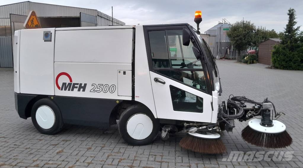 Aebi MFH2500 EURO4 - 2010 NR 418 كناسات