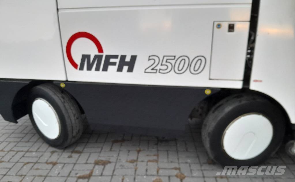 Aebi MFH2500 EURO4 - 2010 NR 418 كناسات