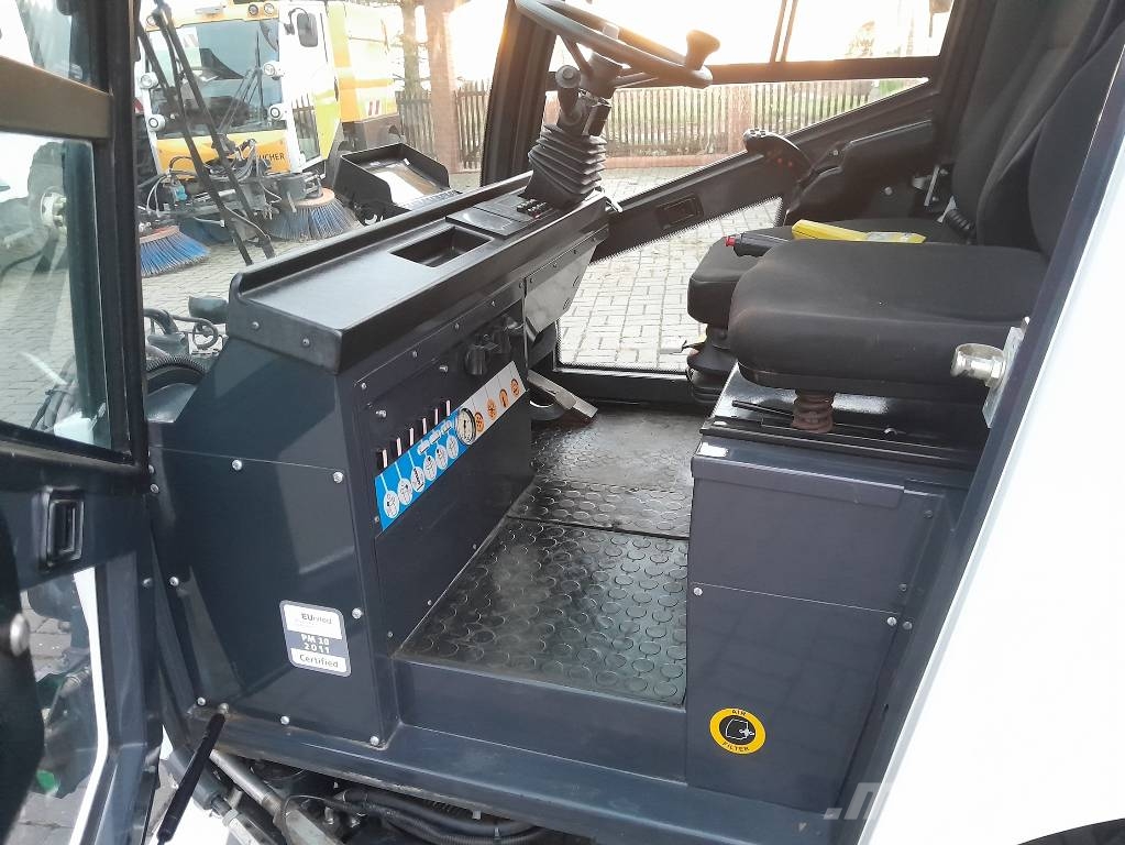 Aebi MFH2500 EURO4 - 2010 NR 418 كناسات