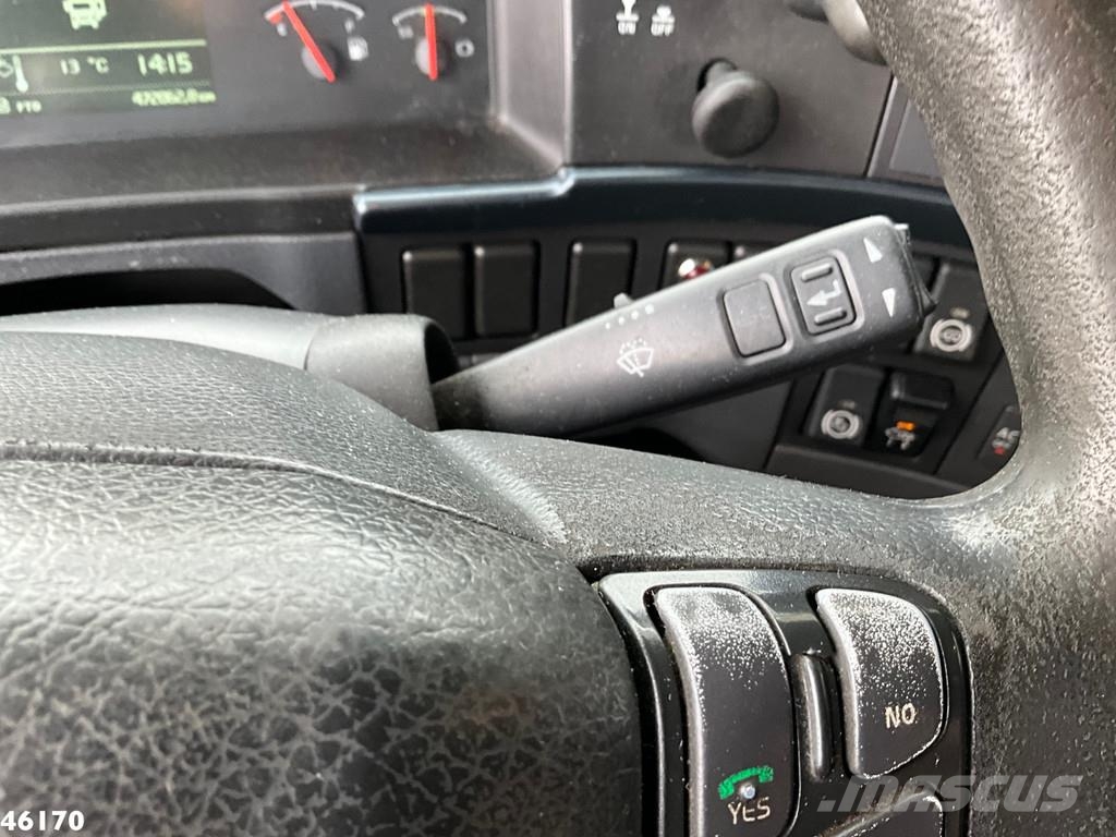 Volvo FH 420 8x4 HMF 22 Tonmeter laadkraan Mobiilinosturit