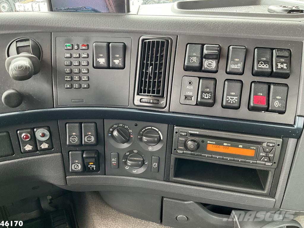 Volvo FH 420 8x4 HMF 22 Tonmeter laadkraan Mobiilinosturit