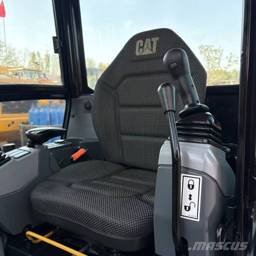 CAT 302 CR Mini ekskavatörler, 7 tona dek