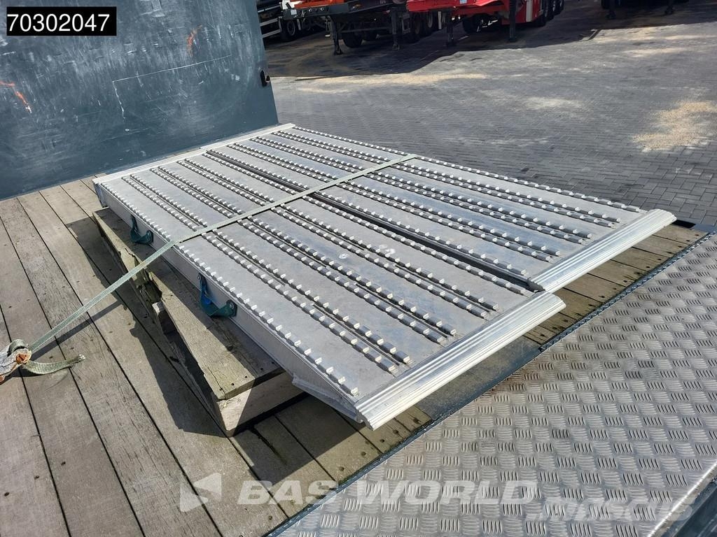Lintrailers S3A 3 axles TUV 01/27 Extendable 650cm Lift + Stee نصف مقطورة مسطحة منخفضة