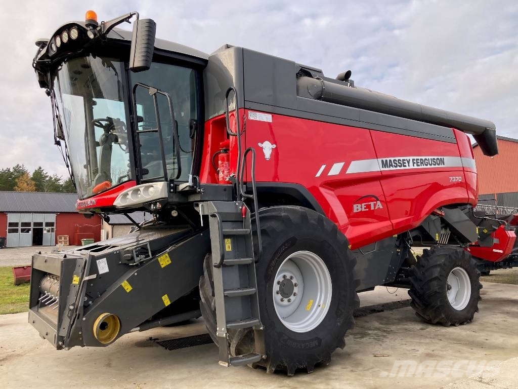 Massey Ferguson 7370 Kombajny zbożowe
