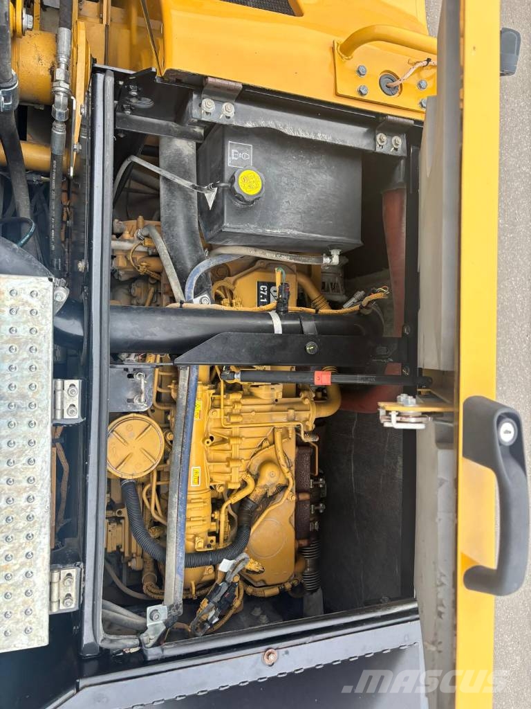 CAT M 318 F Wielgraafmachines