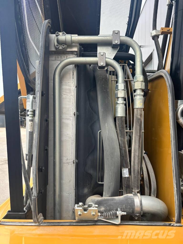 CAT M 318 F Wielgraafmachines