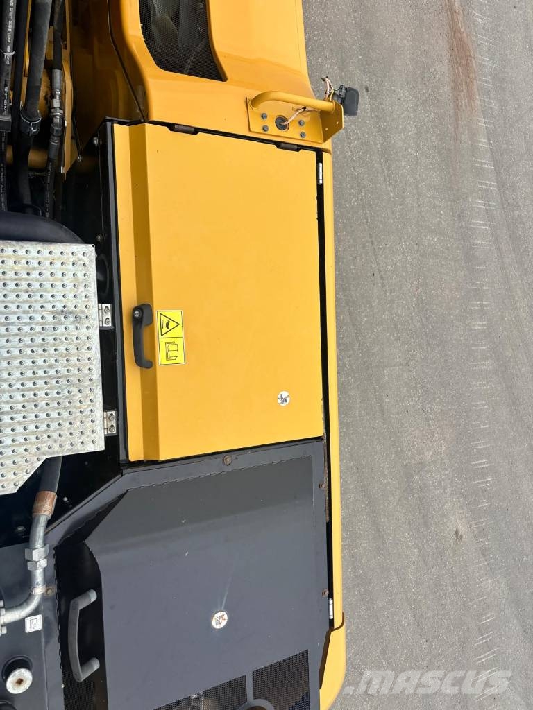 CAT M 318 F Wielgraafmachines
