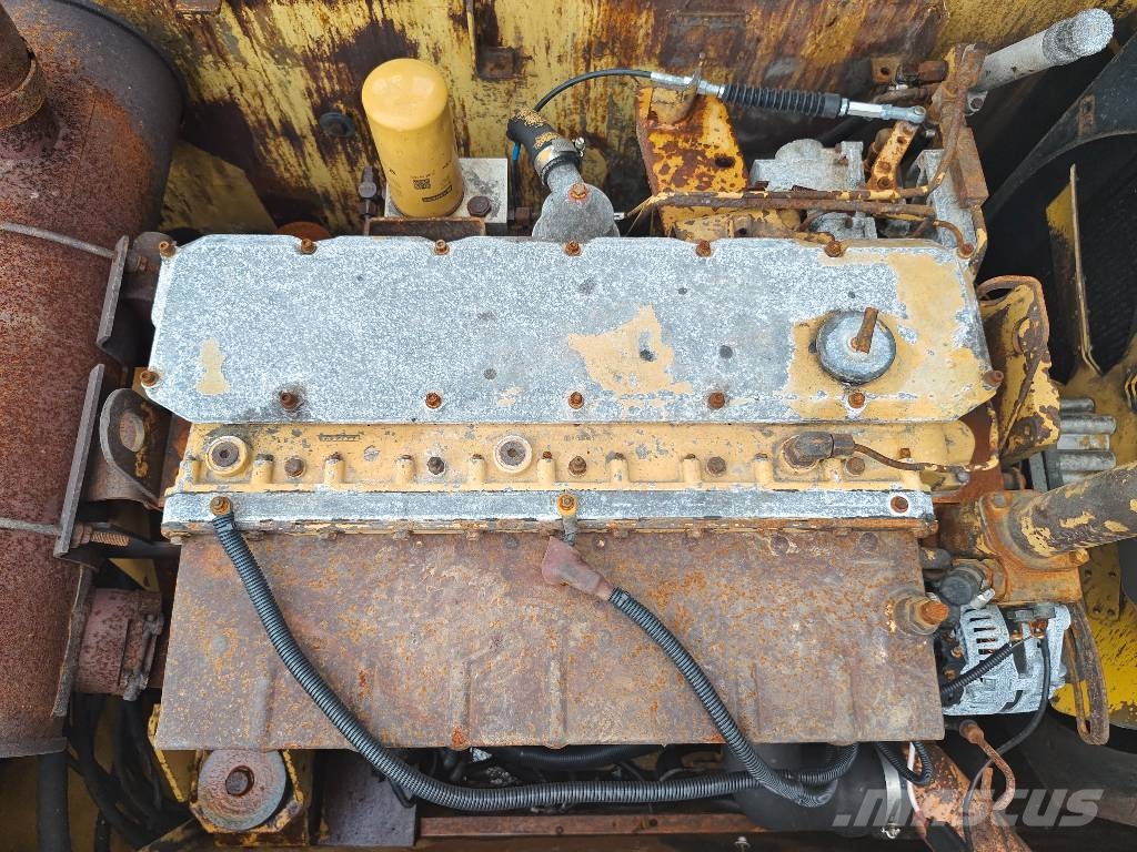 CAT 325 B L Гусеничні екскаватори