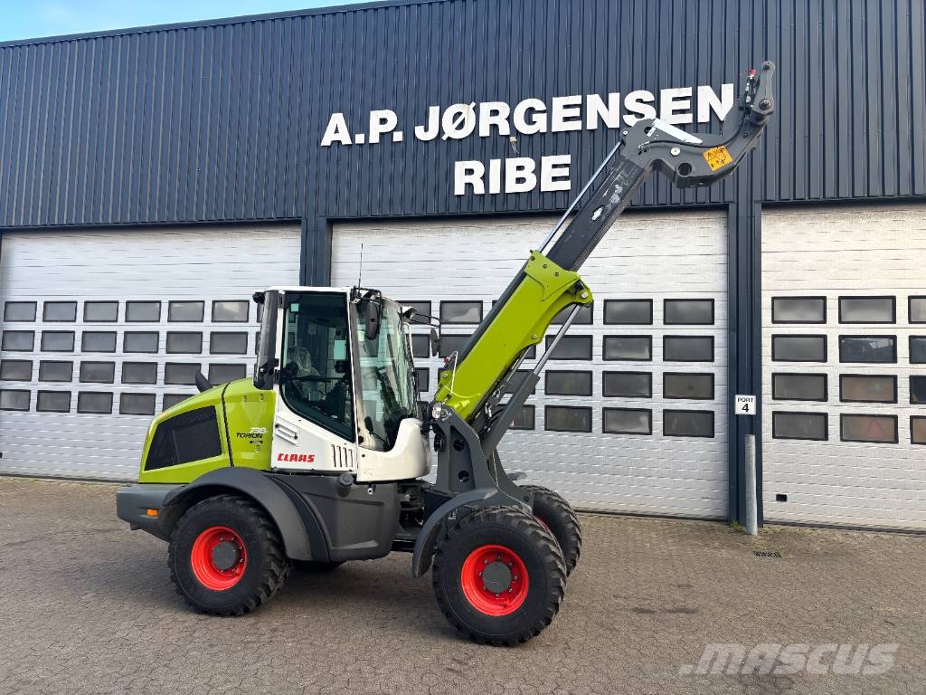 CLAAS Torion 738 T Sinus لوادر متعددة الأغراض