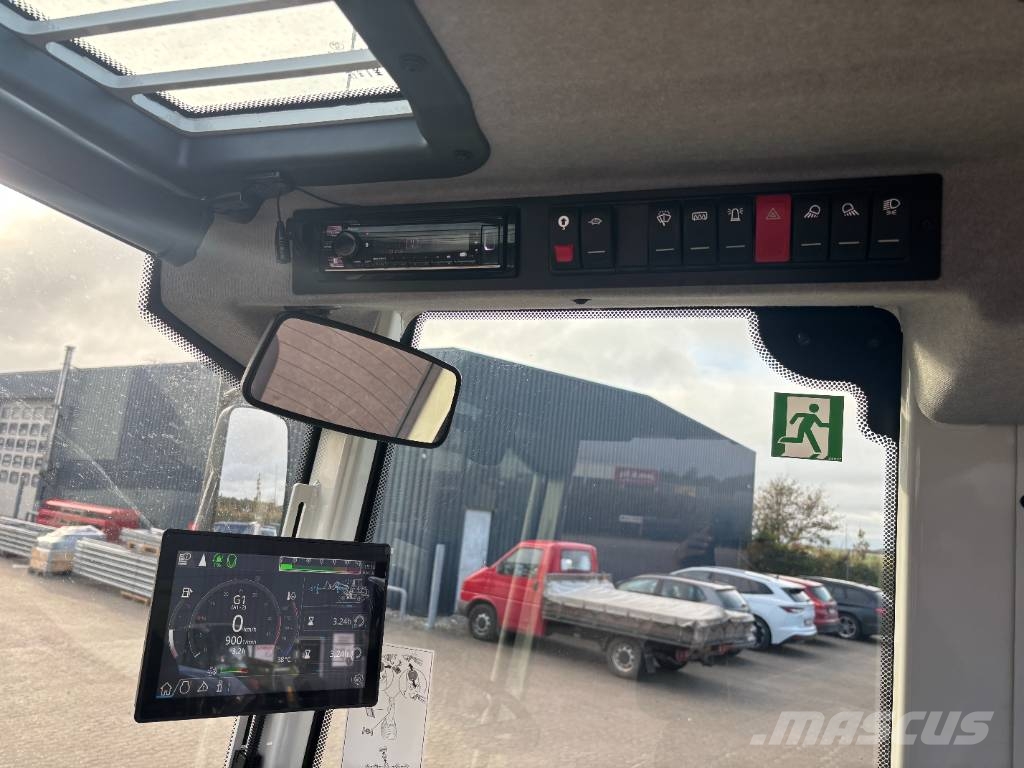 CLAAS Torion 738 T Sinus لوادر متعددة الأغراض