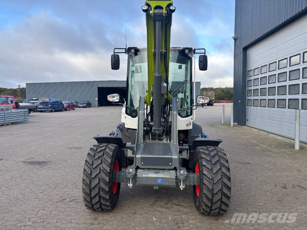 CLAAS Torion 738 T Sinus لوادر متعددة الأغراض