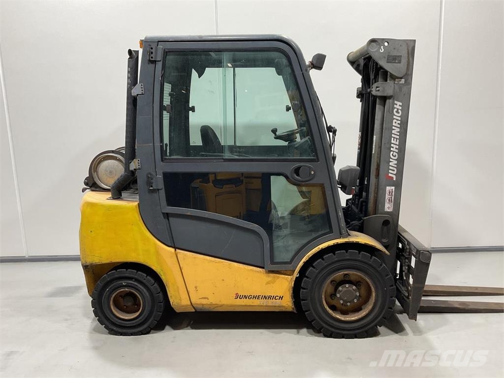 Jungheinrich TFG 430S Chariots GPL