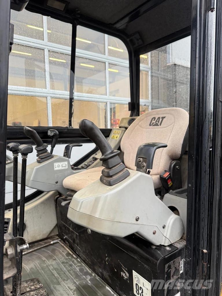 CAT 301.8C Miniescavatori