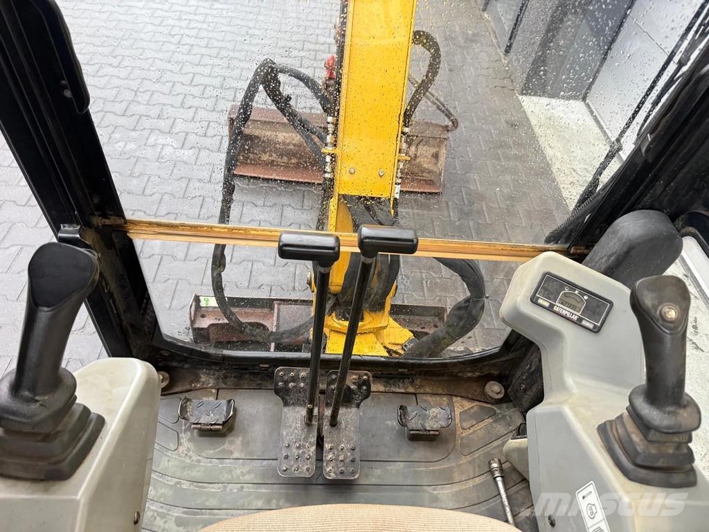 CAT 301.8C Miniescavatori