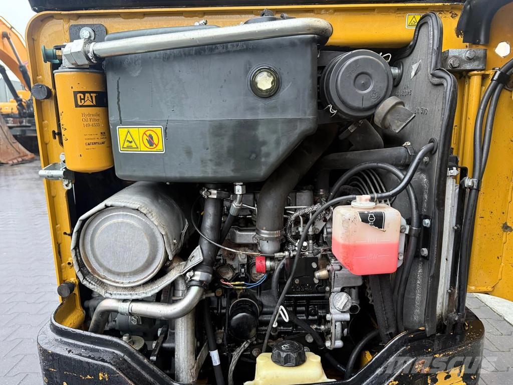 CAT 301.8C Miniescavatori