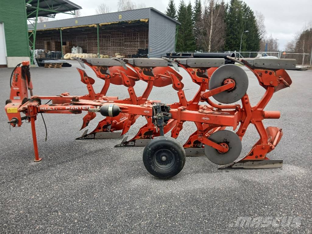 Kuhn Multi-Master 110 محاريث عكسية