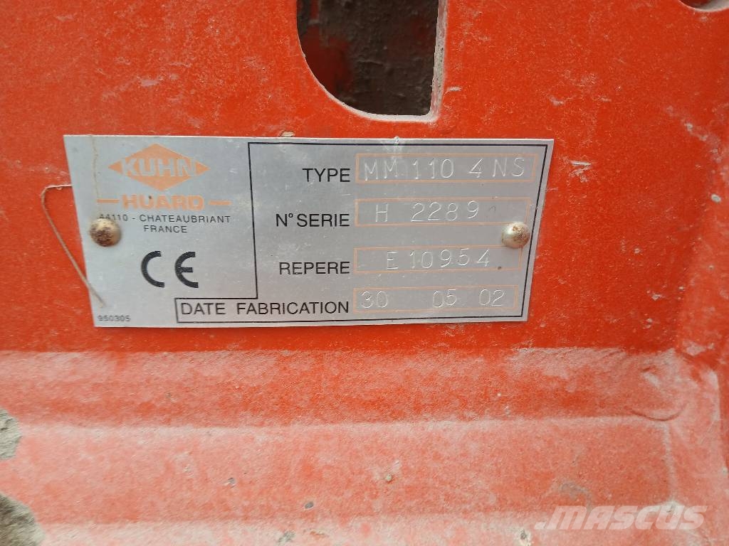 Kuhn Multi-Master 110 محاريث عكسية