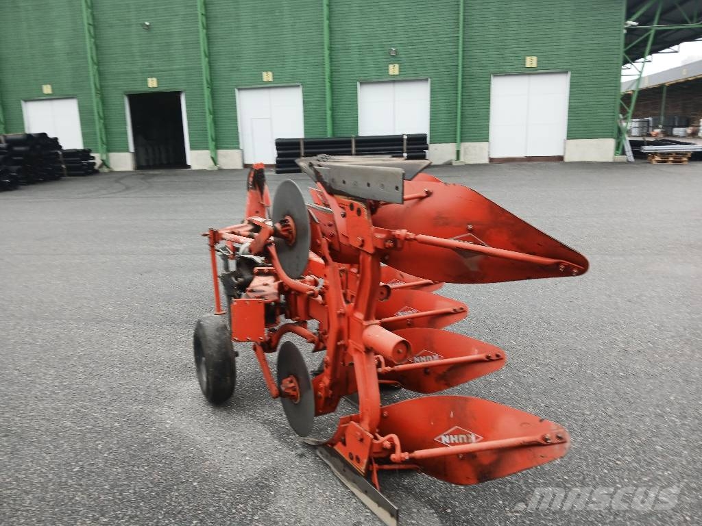 Kuhn Multi-Master 110 محاريث عكسية