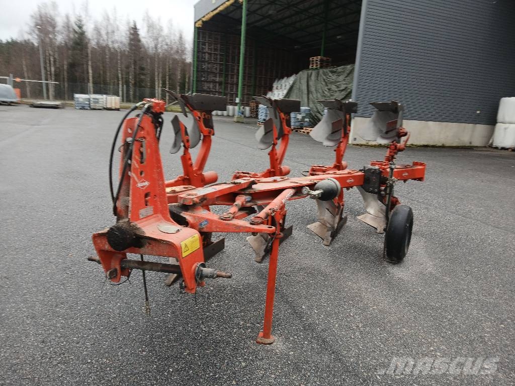 Kuhn Multi-Master 110 محاريث عكسية